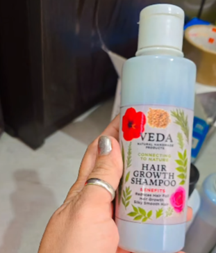 Herbal shampoo
